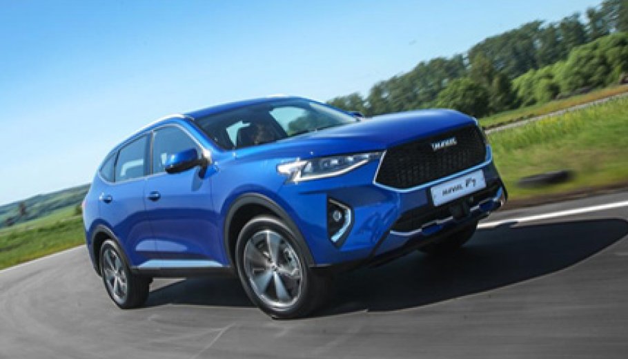 LOCALS LEARN TO LIVE WITH ELEPHANTS 01